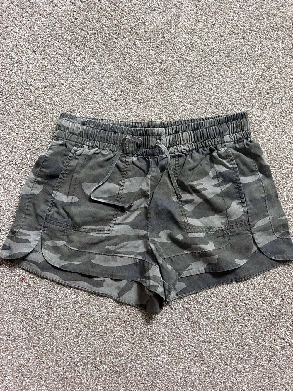 Express Women’s Camo Drawstring Shorts - Olive Green